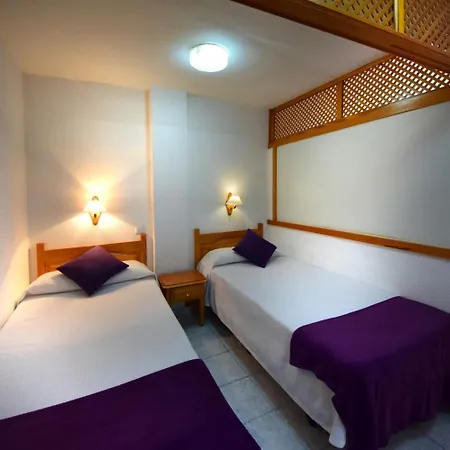 Skyview Hotel By Livvo 3*