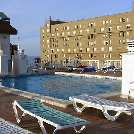 Skyview Hotel By Livvo 3*