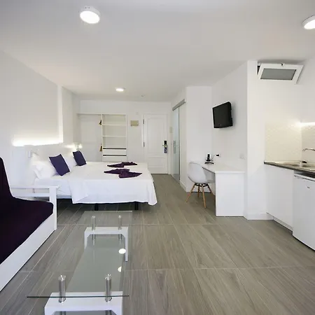 Skyview Hotel By Livvo