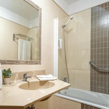 Skyview Hotel By Livvo